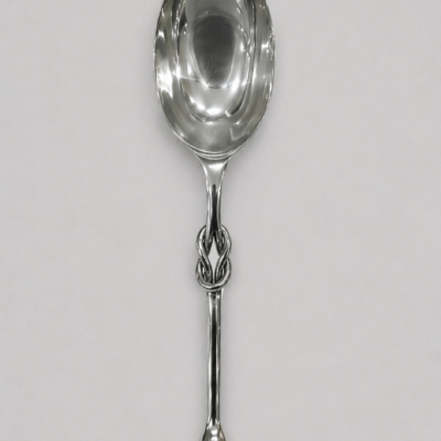 knot-detail serving spoon