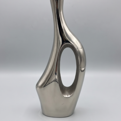 The Infinity Loop Vase