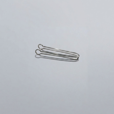 Linear Metal Bar Tongs